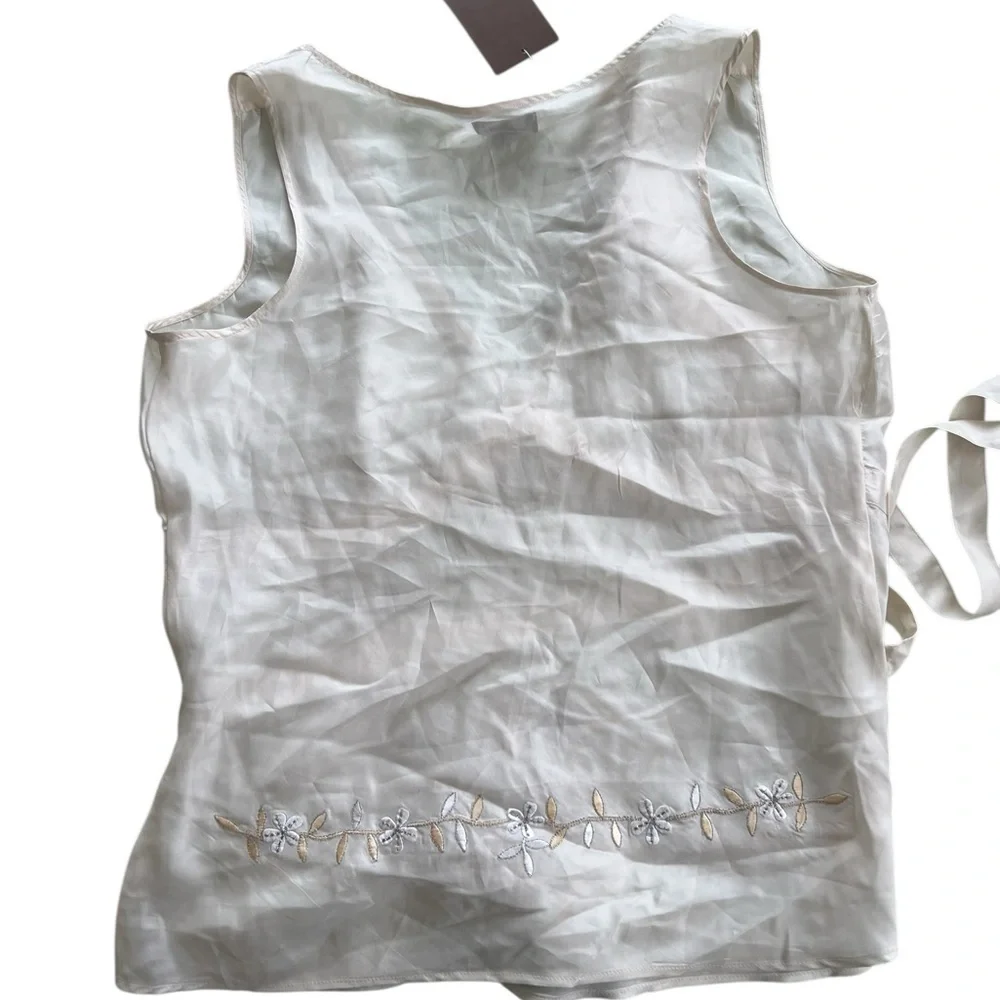 New Anthropologie silk top - Picture 2 of 4